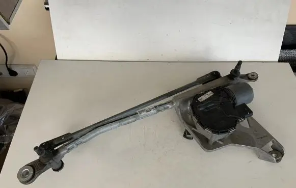 Audi Q7 4M Front wiper linkage and motor 4M1955023B 4M1955119A 1397220719