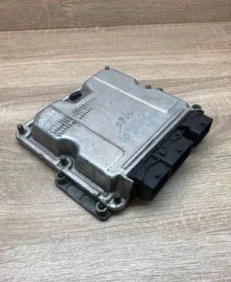 Citroen Xsara Engine control unit/module ECU 9647693180 0281011084