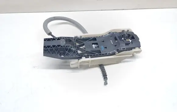 Porsche Cayenne (92A) Front door exterior handle/bracket 5N0839885H