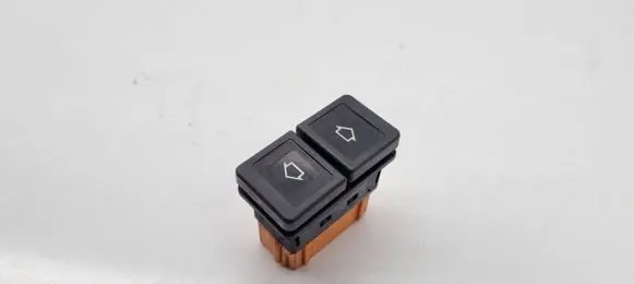Citroen Xsara Picasso Electric window control switch 03682