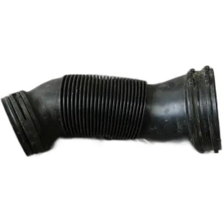 Audi Q3 F3 Intercooler hose/pipe 5QA129684