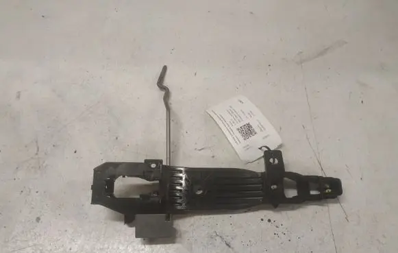 Mazda 6 Front door exterior handle/bracket 