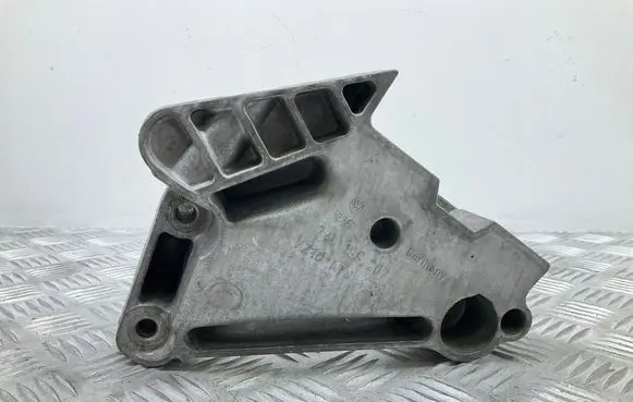 Volkswagen Golf Sportsvan Engine mounting bracket 04L199207