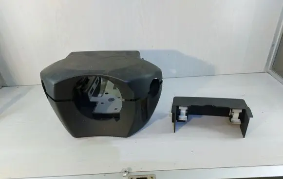 Steering wheel column trim