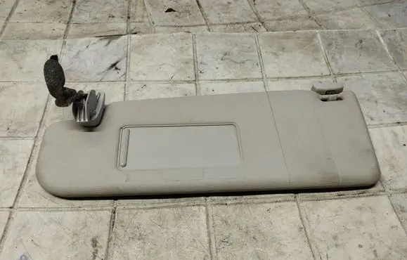 Volkswagen Polo IV 9N3 Sun visor