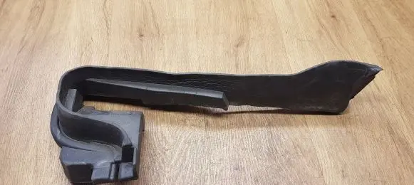 Porsche Macan (95B) Other engine bay part 95B823732A