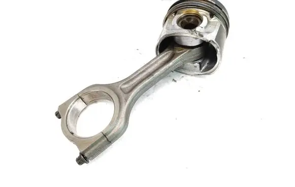 Peugeot 208 Piston with connecting rod