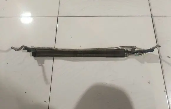 Volkswagen Transporter - Caravelle T5 Power steering radiator 7H0422885B