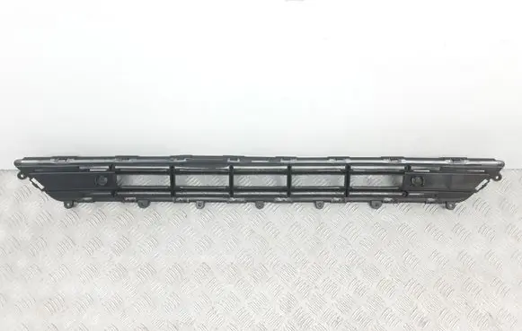 Volvo XC40 Front bumper lower grill 31449342