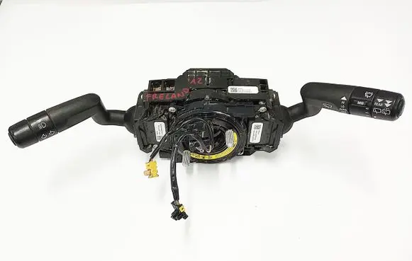 Land Rover Freelander 2 - LR2 Tailgate/trunk/boot open switch 3F975