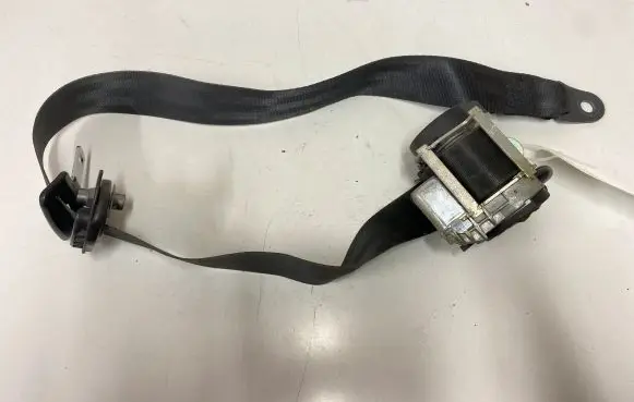 Citroen C4 I Front seatbelt 8191021