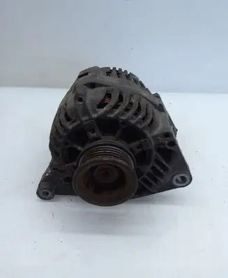 Audi A4 S4 B5 8D Generator/alternator
