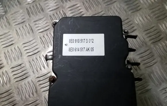 Audi A4 S4 B6 8E 8H ABS Pump 8E0910517D
