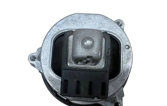 BMW X4 G02 Engine mount bracket 6860495 22116860495