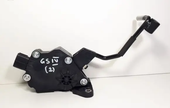Accelerator throttle pedal