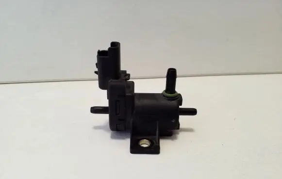 Opel Vivaro Valve vacuum 9665558580