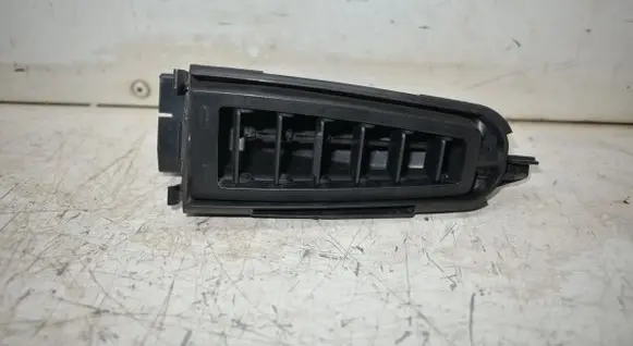 Citroen C4 I Picasso Rear air vent grill 9657691477