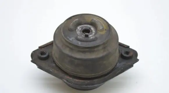 Mercedes-Benz ML W164 Engine mount bracket A2512403117 15375041