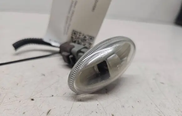 Peugeot 107 Front fender indicator light 9680057480