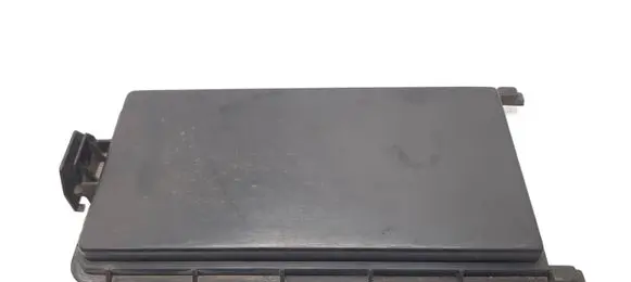 Mercedes-Benz C W202 Fuse box cover 2025451303