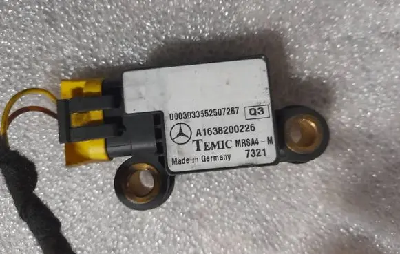 Mercedes-Benz ML W163 Airbag deployment crash/impact sensor a1638200226 1638200226