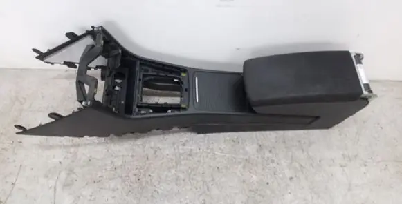 Volkswagen PASSAT B7 Center console 3AC863241D