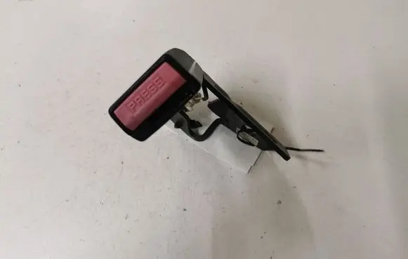 Citroen C4 I Rear seatbelt buckle CC627AA
