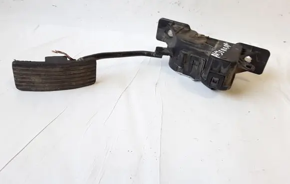 Mitsubishi Pajero Accelerator throttle pedal APM30017 72210072