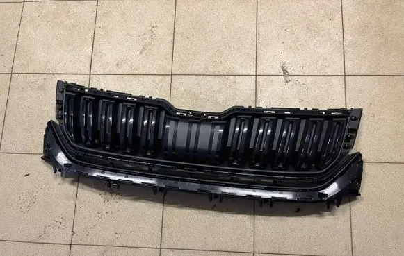 Skoda Kodiaq Front bumper upper radiator grill 565853653B 565853653