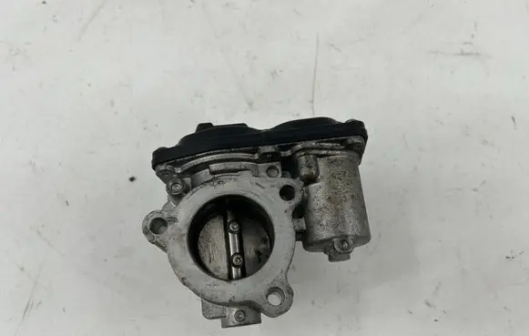 Ford Focus Electric throttle body valve 50989011