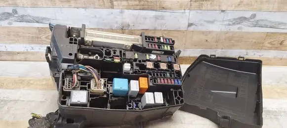 Fuse box set