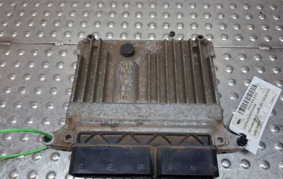 Mercedes-Benz C W204 Engine control unit/module S18031722 A6461504572
