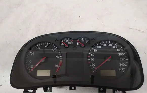 Volkswagen Golf IV Speedometer (instrument cluster) 1J0919881B
