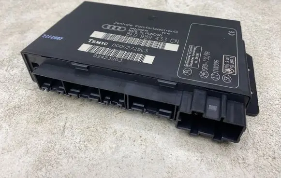 Audi A4 S4 B7 8E 8H Comfort/convenience module 8E0959433CN 02423993 00002729E3