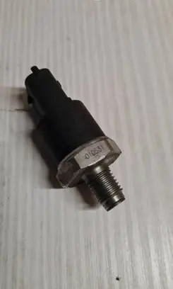 Fuel pressure sensor