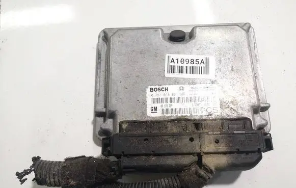Opel Zafira A Engine control unit/module 0281010021