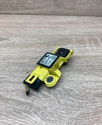 Opel Astra H Airbag deployment crash/impact sensor 24460761 343149712USED WITHPLUG