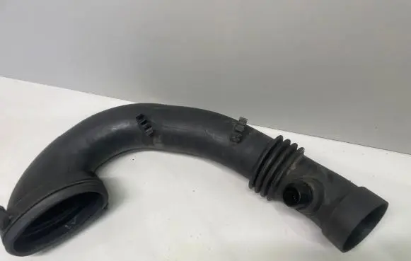 BMW X5 E53 Turbo air intake inlet pipe/hose 7786002