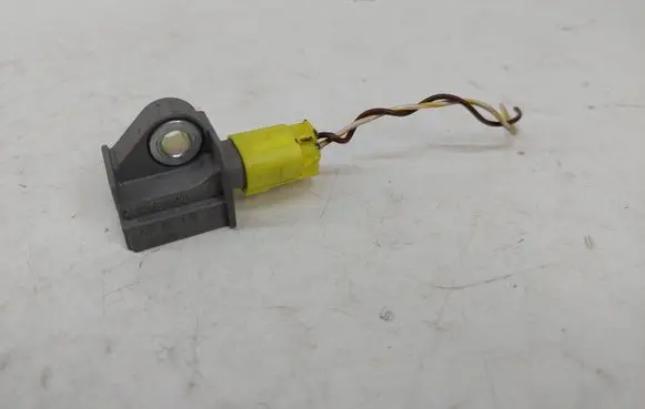 Mercedes-Benz C W204 Airbag deployment crash/impact sensor A2048201985