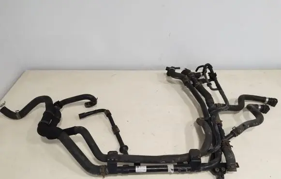 Porsche Cayenne (92A) Engine coolant pipe/hose 7P0122051D 7P0121101A 7P0122101E
