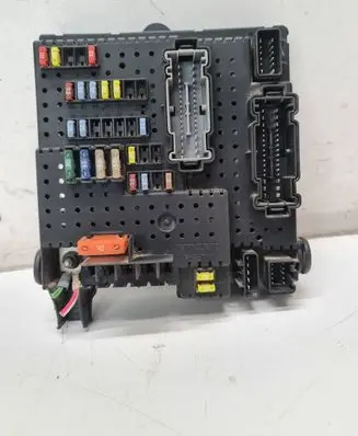 Volvo V70 Fuse module 30728512 28017881