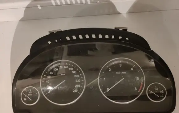 BMW 5 F10 F11 Speedometer (instrument cluster) 9285195 928519501 2358688