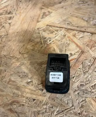 KIA Sorento Tailgate/boot open switch button 4935921Y00