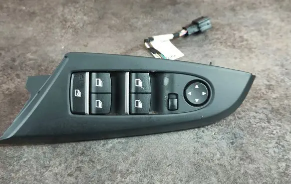BMW 1 F20 F21 Electric window control switch 9208109