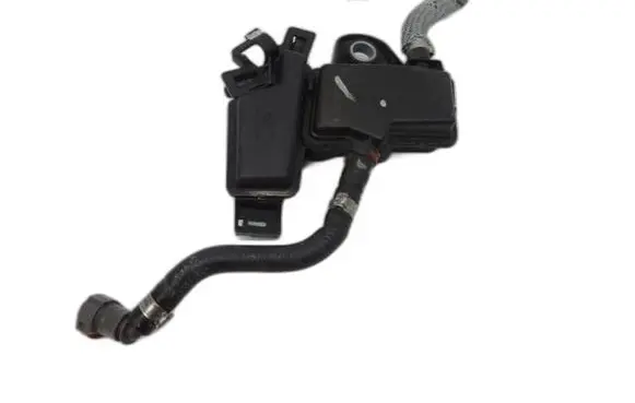 Renault Kadjar Oil breather separator 2741829-4150