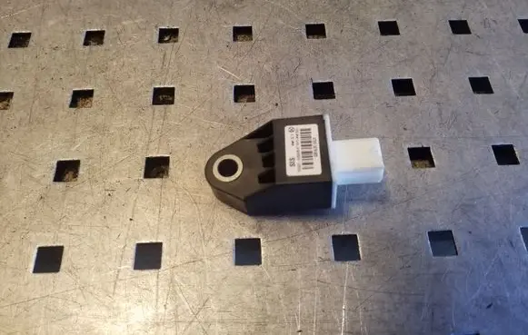Hyundai i40 Airbag deployment crash/impact sensor 959200U000