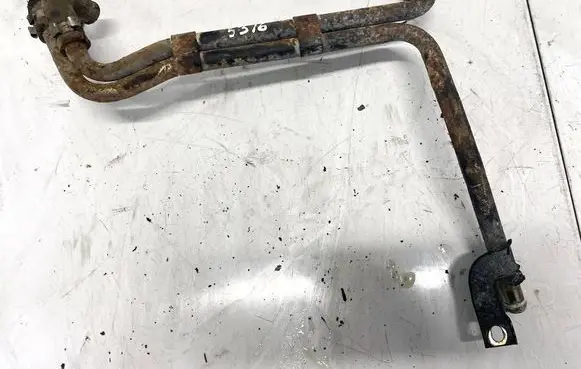 Engine coolant pipe/hose
