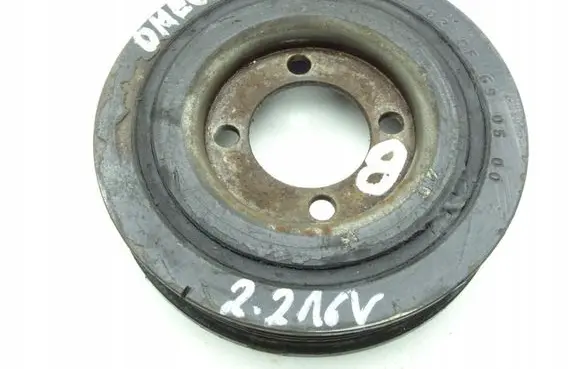 Opel Frontera B Crankshaft pulley 90469102