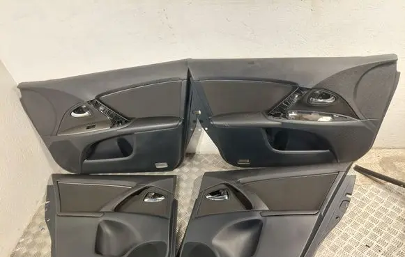 Toyota Avensis T270 Door card panel trim set 6762005670C3 6761005630C3 6763005B10C2