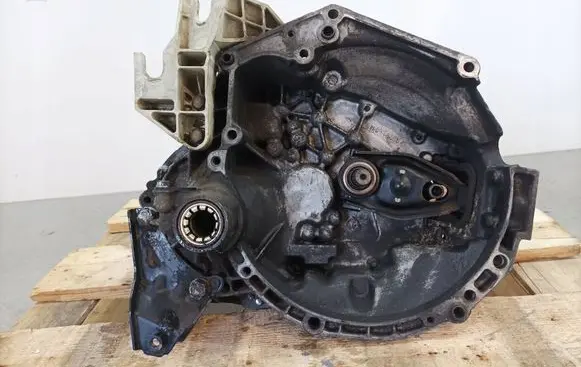 Peugeot 207 Manual 5 speed gearbox 20CQ65